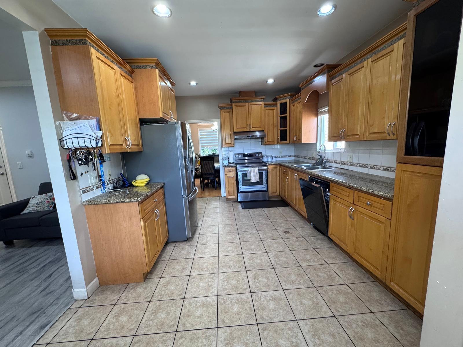 14616 67a Avenue, Surrey, British Columbia  V3S 0Z4 - Photo 8 - R3159946