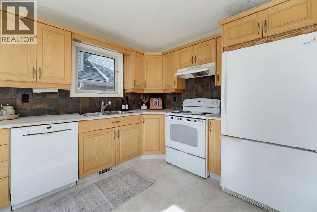 23 Hawksbrow Road Nw, Calgary, Alberta  T3G 2S8 - Photo 13 - A2341009