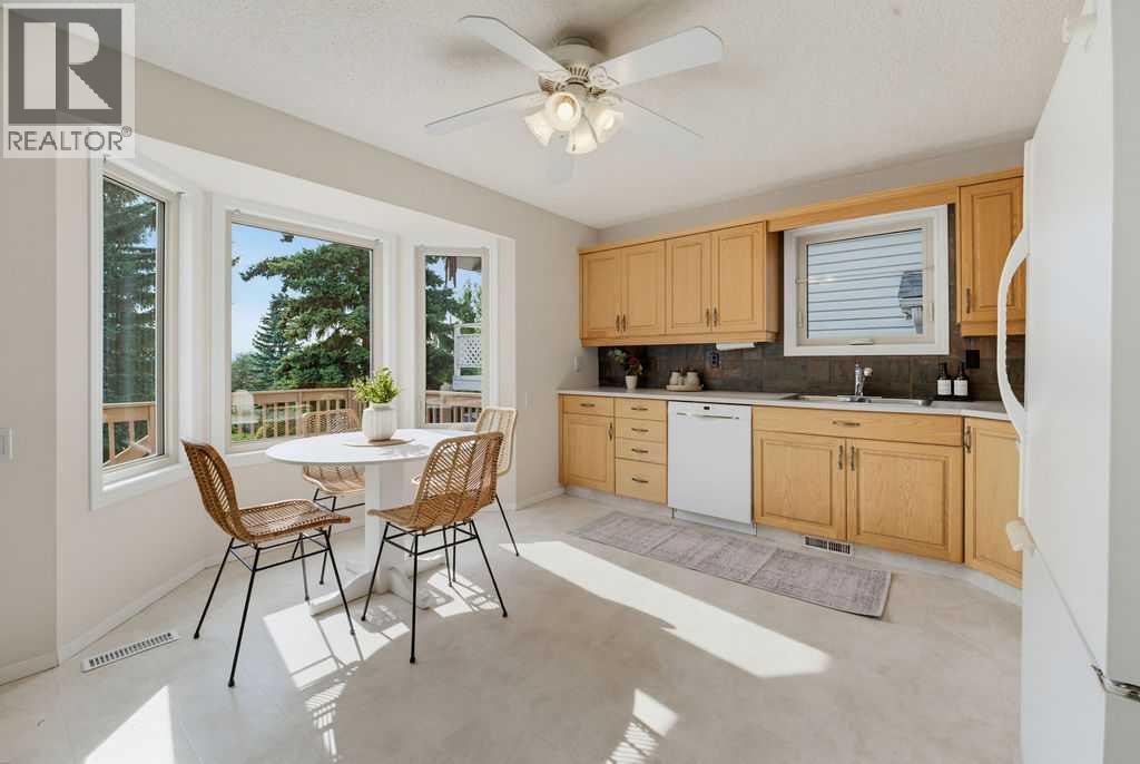 23 Hawksbrow Road Nw, Calgary, Alberta  T3G 2S8 - Photo 10 - A2341009