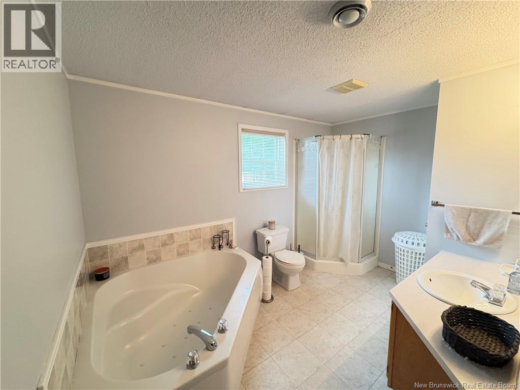 15 Silverwood, Miramichi, New Brunswick  E1V 5Z1 - Photo 10 - NB147195