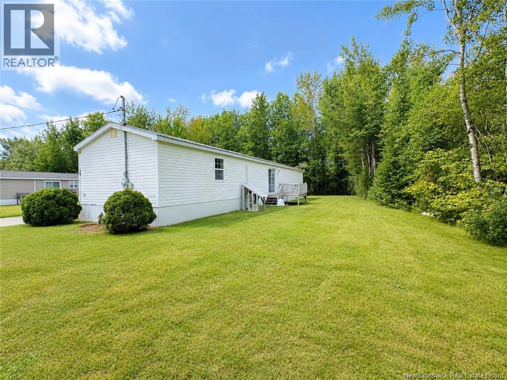 15 Silverwood, Miramichi, New Brunswick  E1V 5Z1 - Photo 13 - NB147195