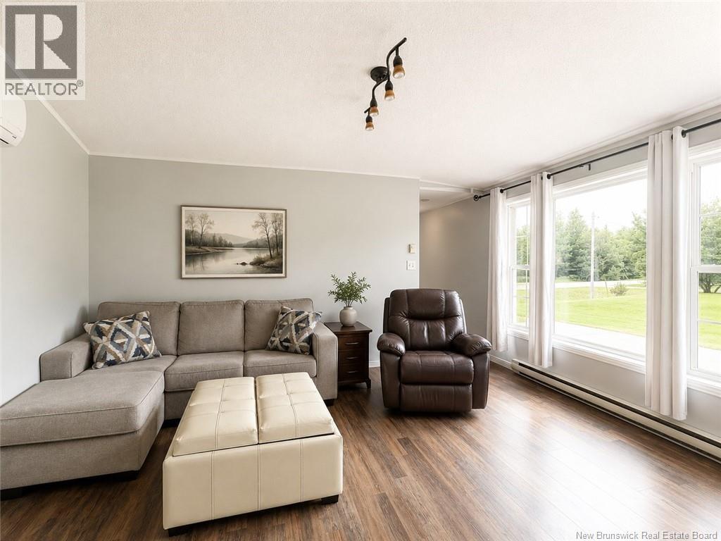 15 Silverwood, Miramichi, New Brunswick  E1V 5Z1 - Photo 4 - NB147195