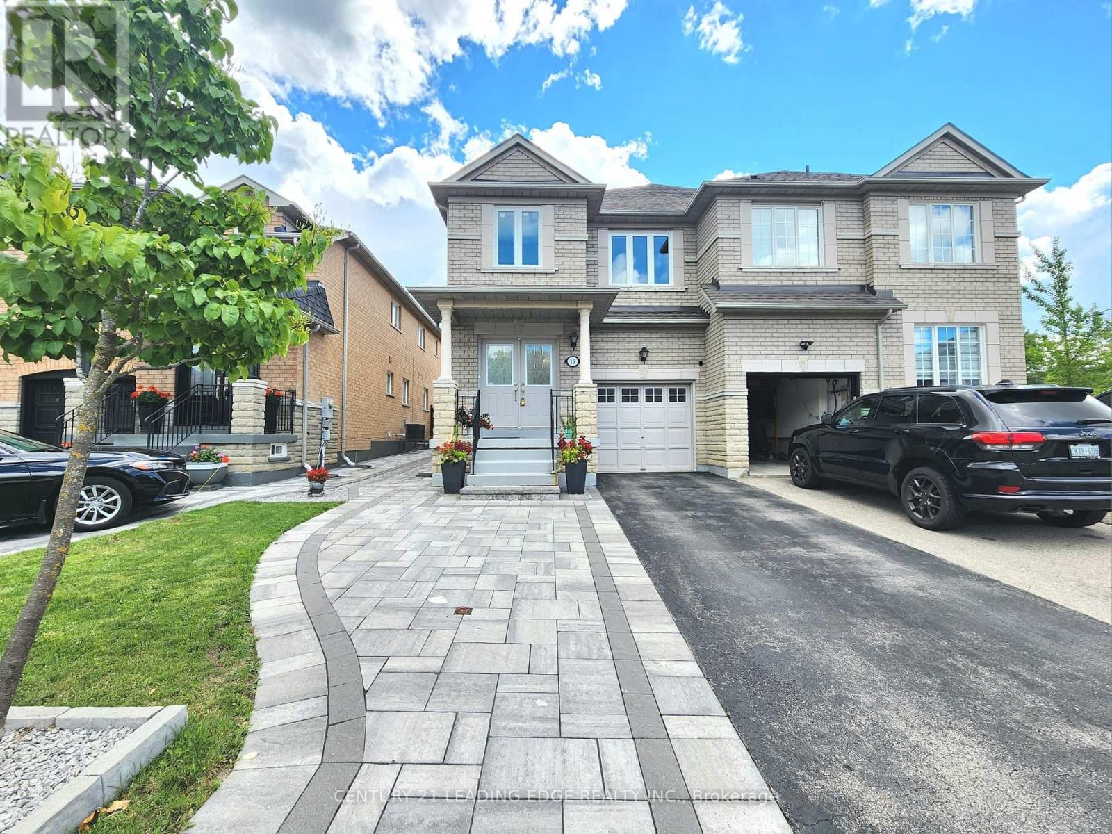 19 KINGLY CREST WAY, Vaughan, Ontario