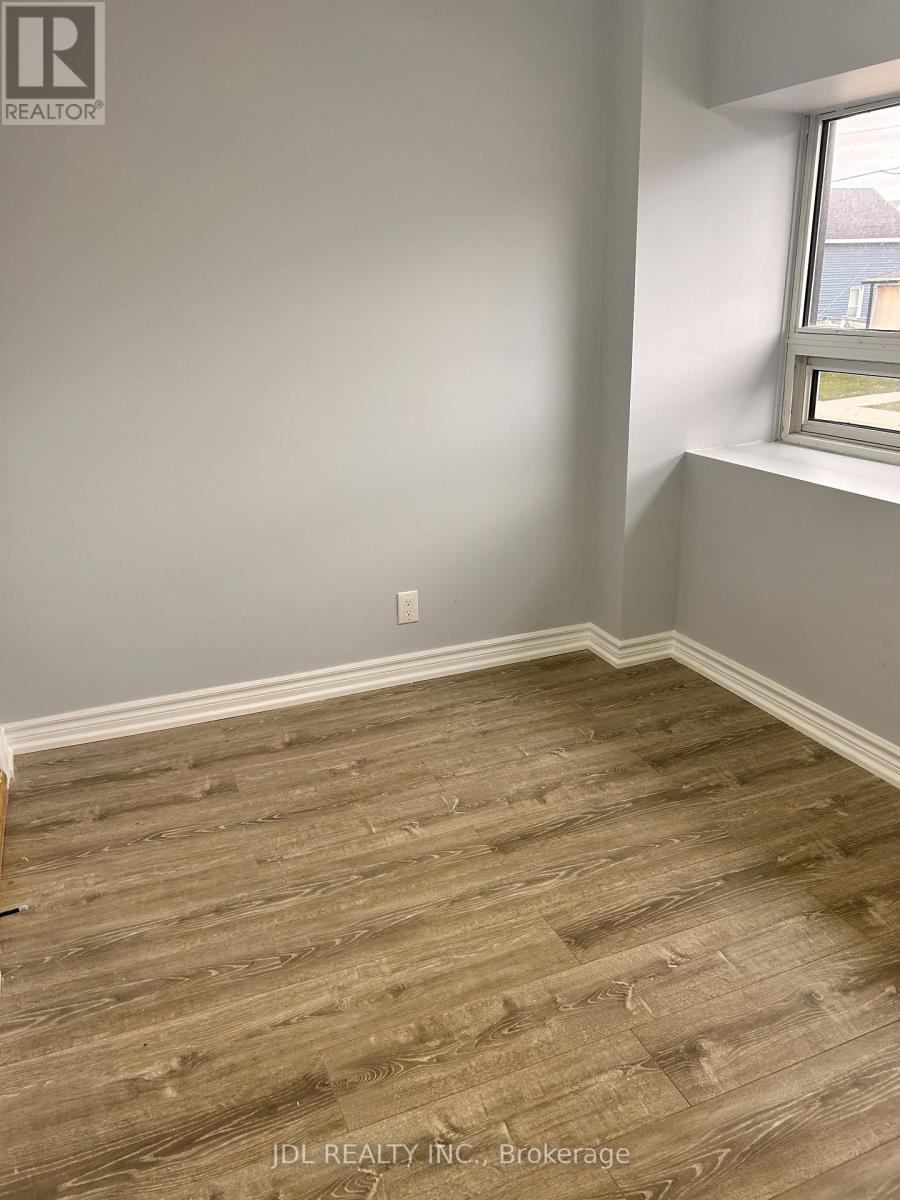 Main - 4750 Saint Lawrence Avenue, Niagara Falls, Ontario  L2E 3X9 - Photo 12 - X13750172