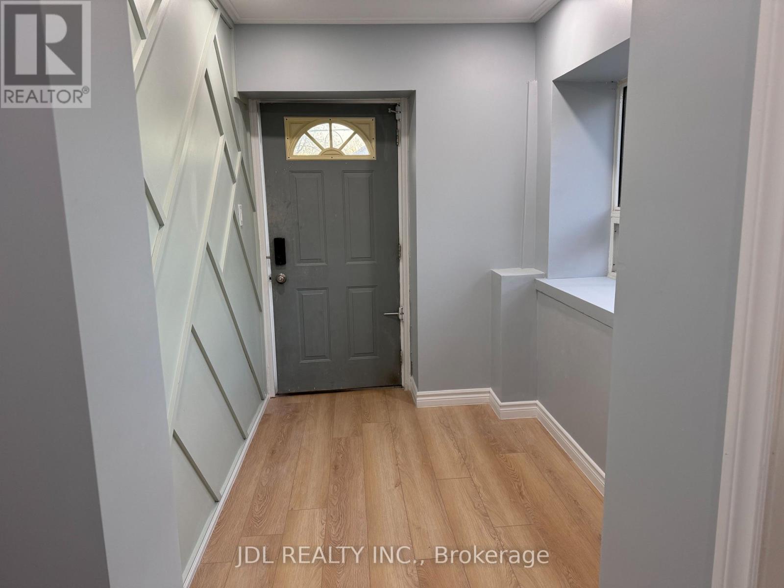 Main - 4750 Saint Lawrence Avenue, Niagara Falls, Ontario  L2E 3X9 - Photo 3 - X13750172