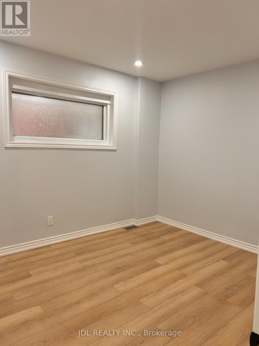 Main - 4750 Saint Lawrence Avenue, Niagara Falls, Ontario  L2E 3X9 - Photo 9 - X13750172