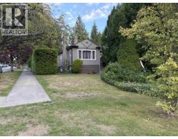 <div class="price">$2,510,000</div> 7606 Angus Drive, Vancouver<br><div style="margin-bottom:8px;"><small>Interlink Realty</small></div><div class='bed_bath'>4 Bed | 3 Bath</div>