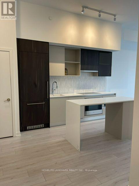 395 DUNDAS STREET W, Oakville, Ontario