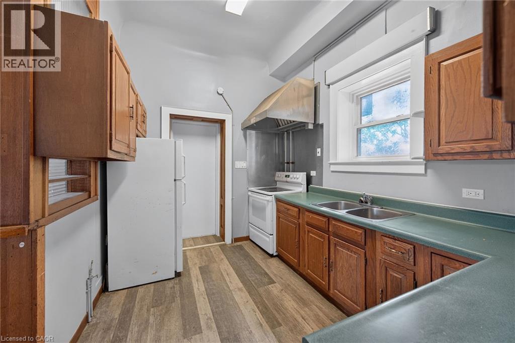 15 St David Street W, Thorold, Ontario  L2V 2L1 - Photo 17 - 40860249