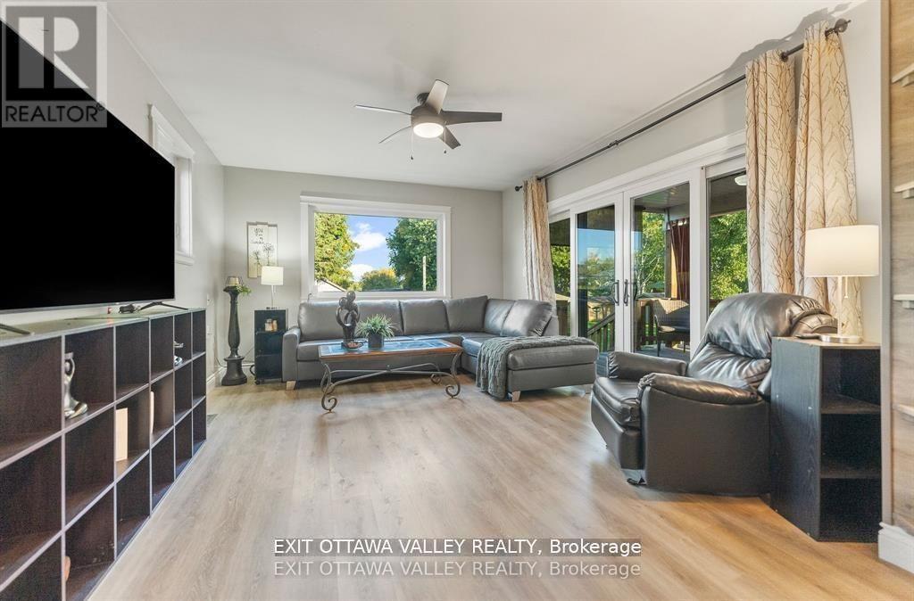 44 Lacroix Bay Road, Whitewater Region, Ontario  K0J 2L0 - Photo 12 - X13750186