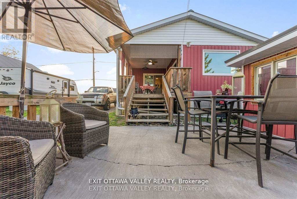 44 Lacroix Bay Road, Whitewater Region, Ontario  K0J 2L0 - Photo 4 - X13750186