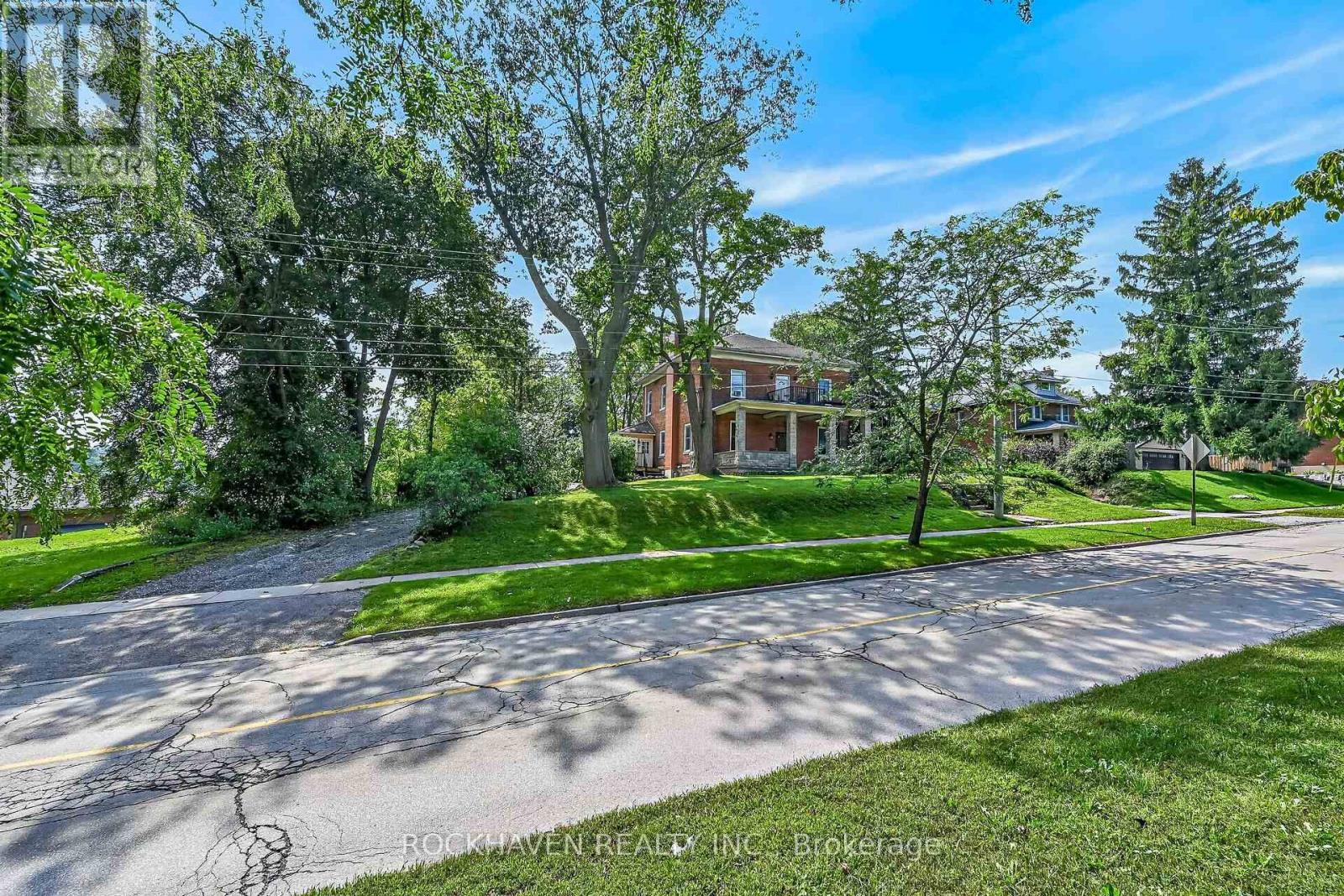 15 St David Street W, Thorold, Ontario  L2V 2L1 - Photo 4 - X13750206
