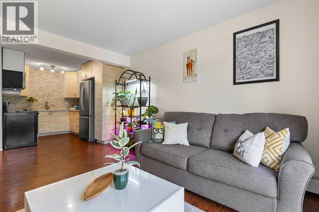 303d, 5601 Dalton Drive Nw, Calgary, Alberta T3A 2E2 - Photo 2 - A2324822
