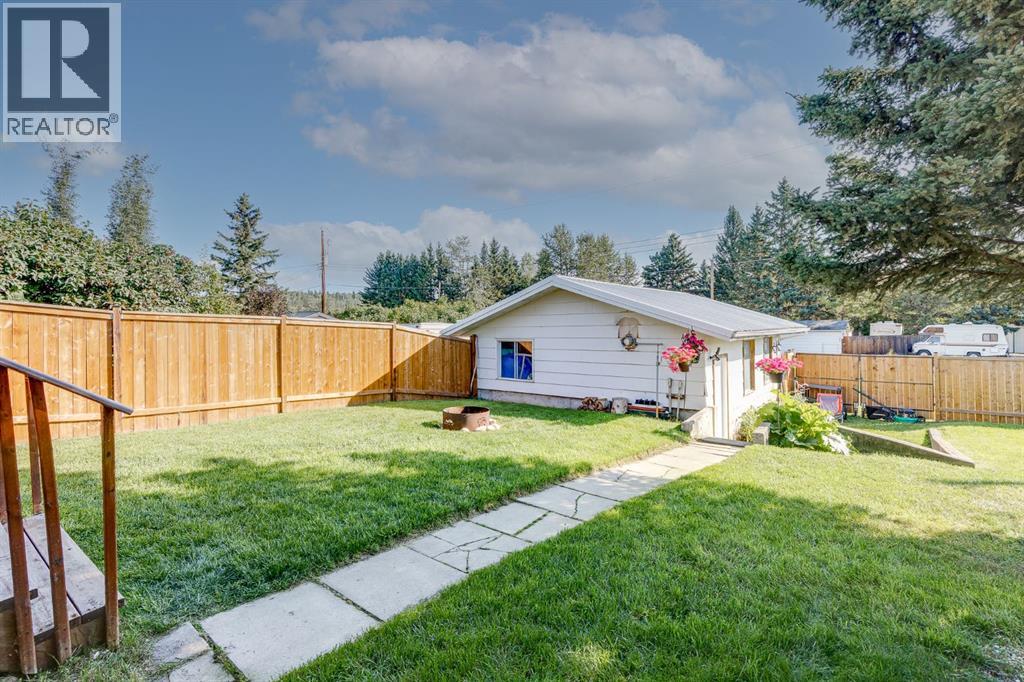 201 4 Street NW, Sundre, Alberta  T0M 1X0 - Photo 32 - A2342939