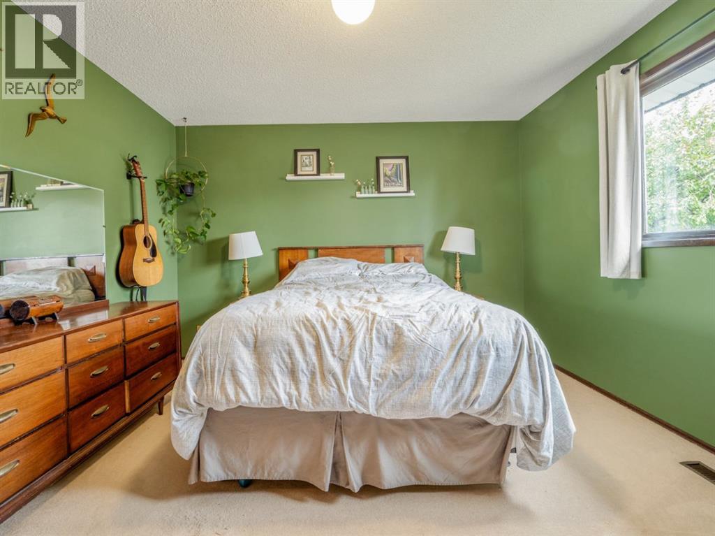 2010 20th Street N, Lethbridge, Alberta  T1K 4B4 - Photo 25 - A2340458