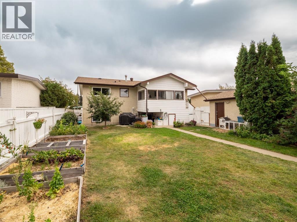 2010 20th Street N, Lethbridge, Alberta  T1K 4B4 - Photo 45 - A2340458