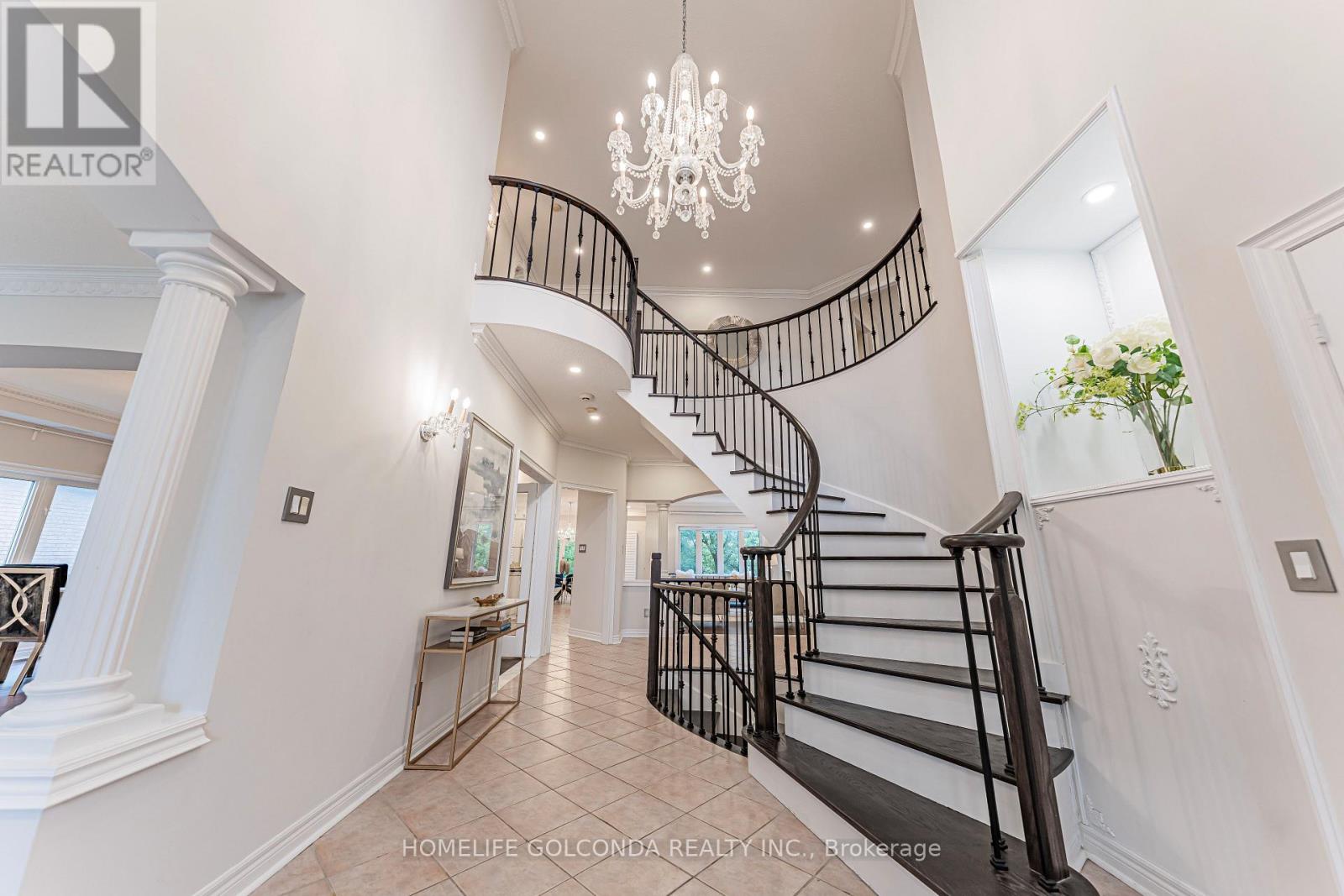30 Goldring Crescent, Markham, Ontario  L6C 1Y6 - Photo 2 - N13750216