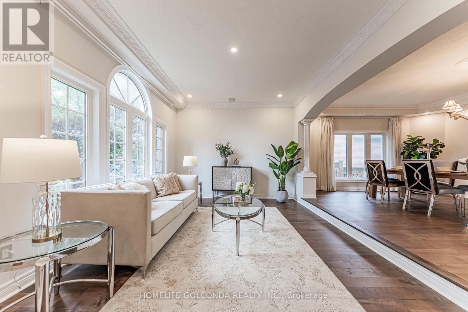 30 Goldring Crescent, Markham, Ontario  L6C 1Y6 - Photo 3 - N13750216