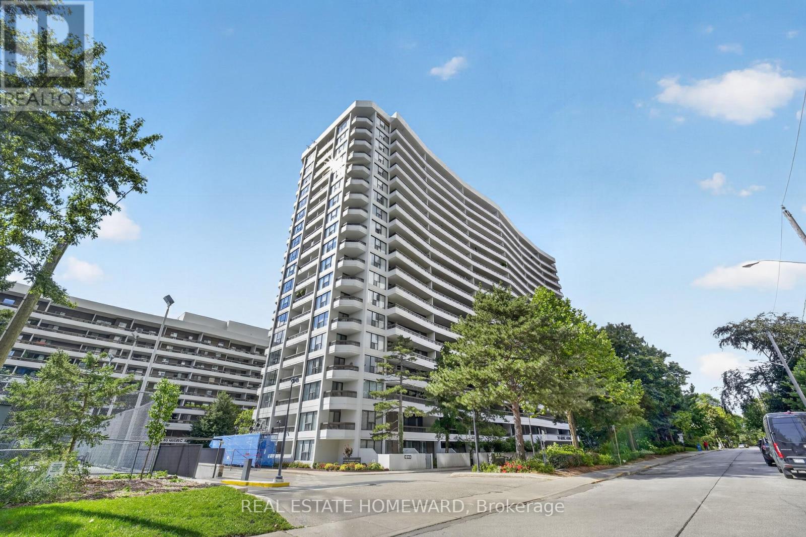 1804 - 100 QUEBEC AVENUE, Toronto, Ontario