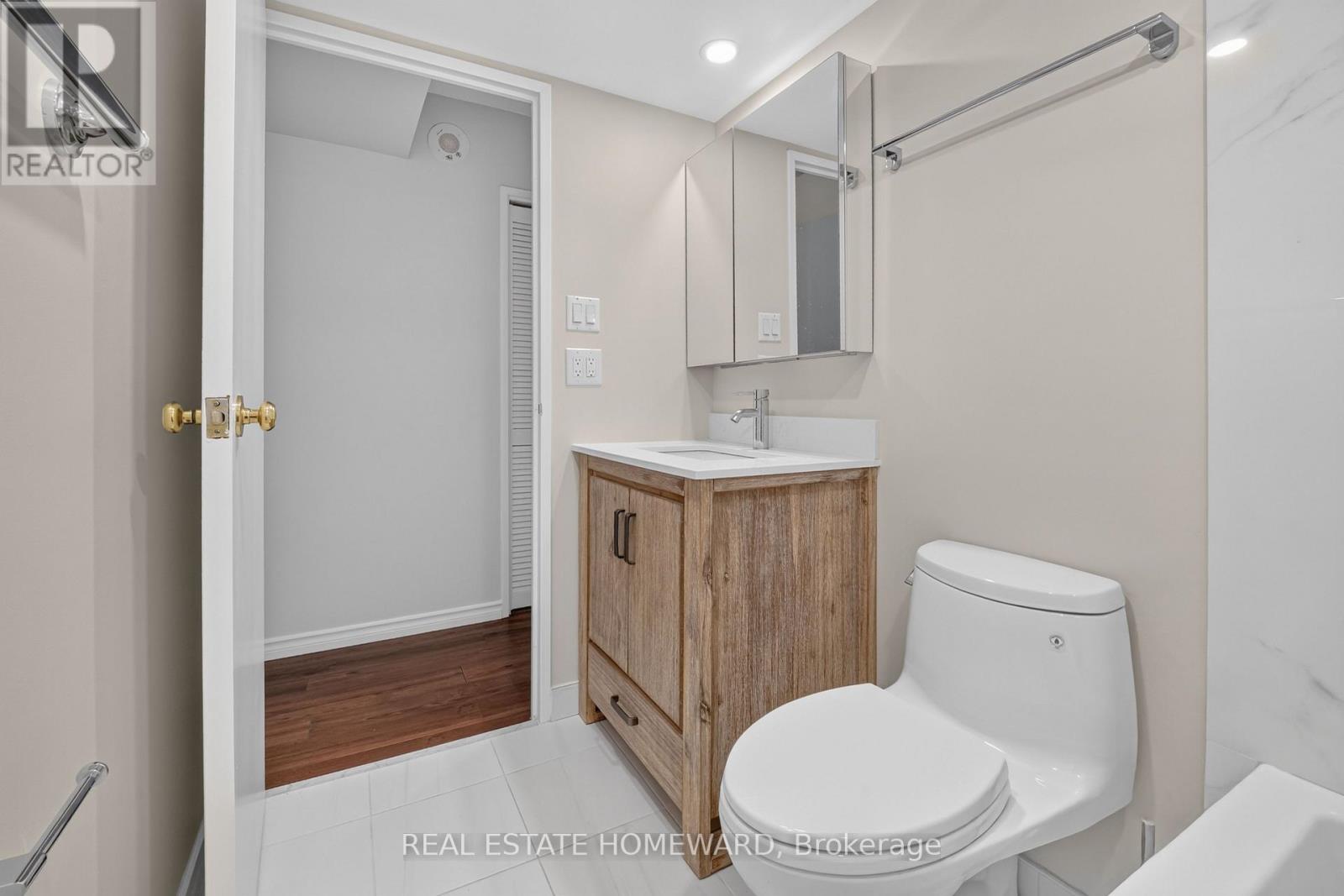 1804 - 100 Quebec Avenue, Toronto, Ontario  M6P 4B8 - Photo 25 - W13750218
