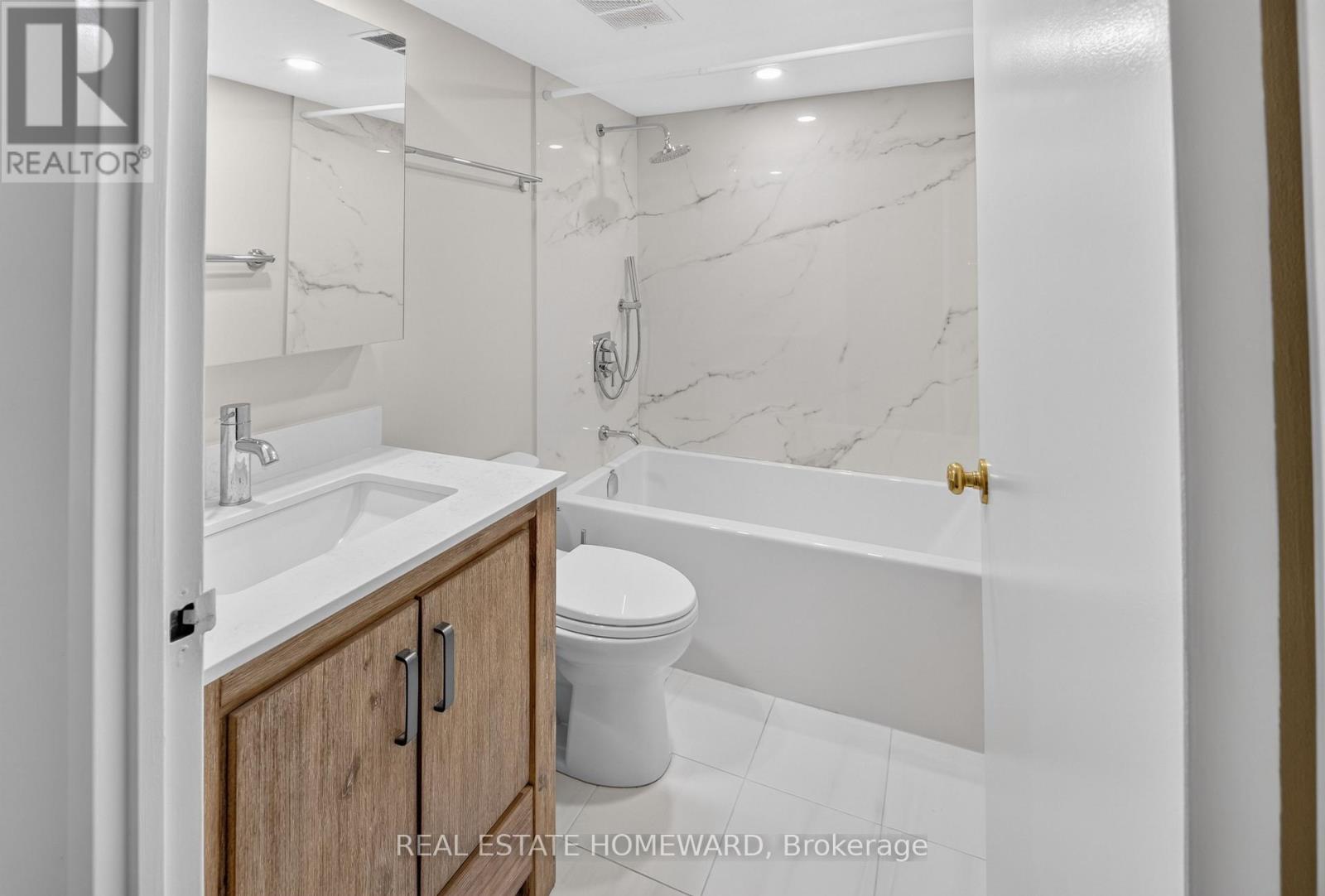 1804 - 100 Quebec Avenue, Toronto, Ontario  M6P 4B8 - Photo 26 - W13750218