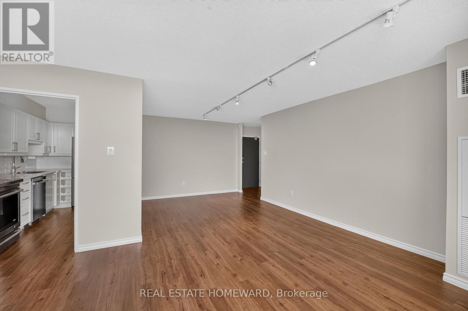 1804 - 100 Quebec Avenue, Toronto, Ontario  M6P 4B8 - Photo 8 - W13750218