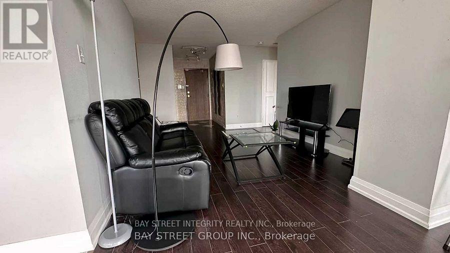 2407 - 550 Webb Drive, Mississauga, Ontario  L5B 3Y4 - Photo 10 - W13750224