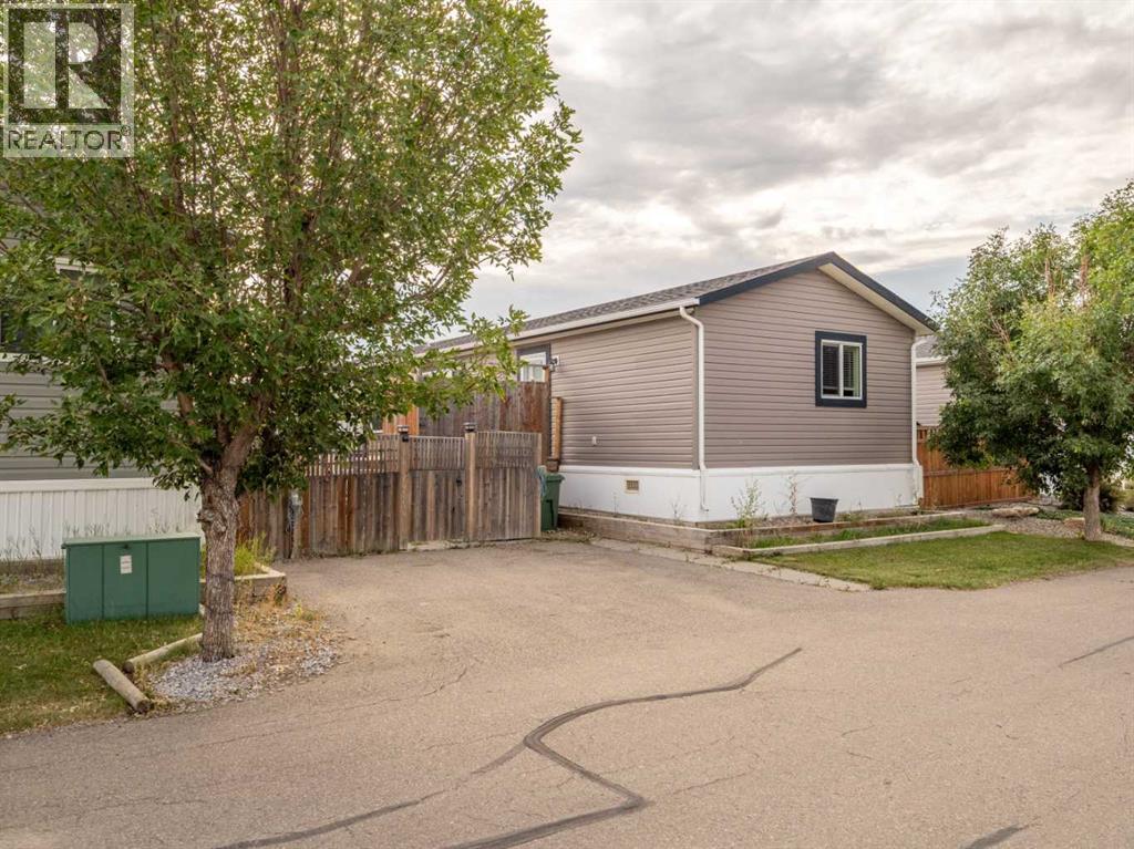 1015 Spring Street, Coaldale, Alberta  T1M 0C6 - Photo 1 - A2341885