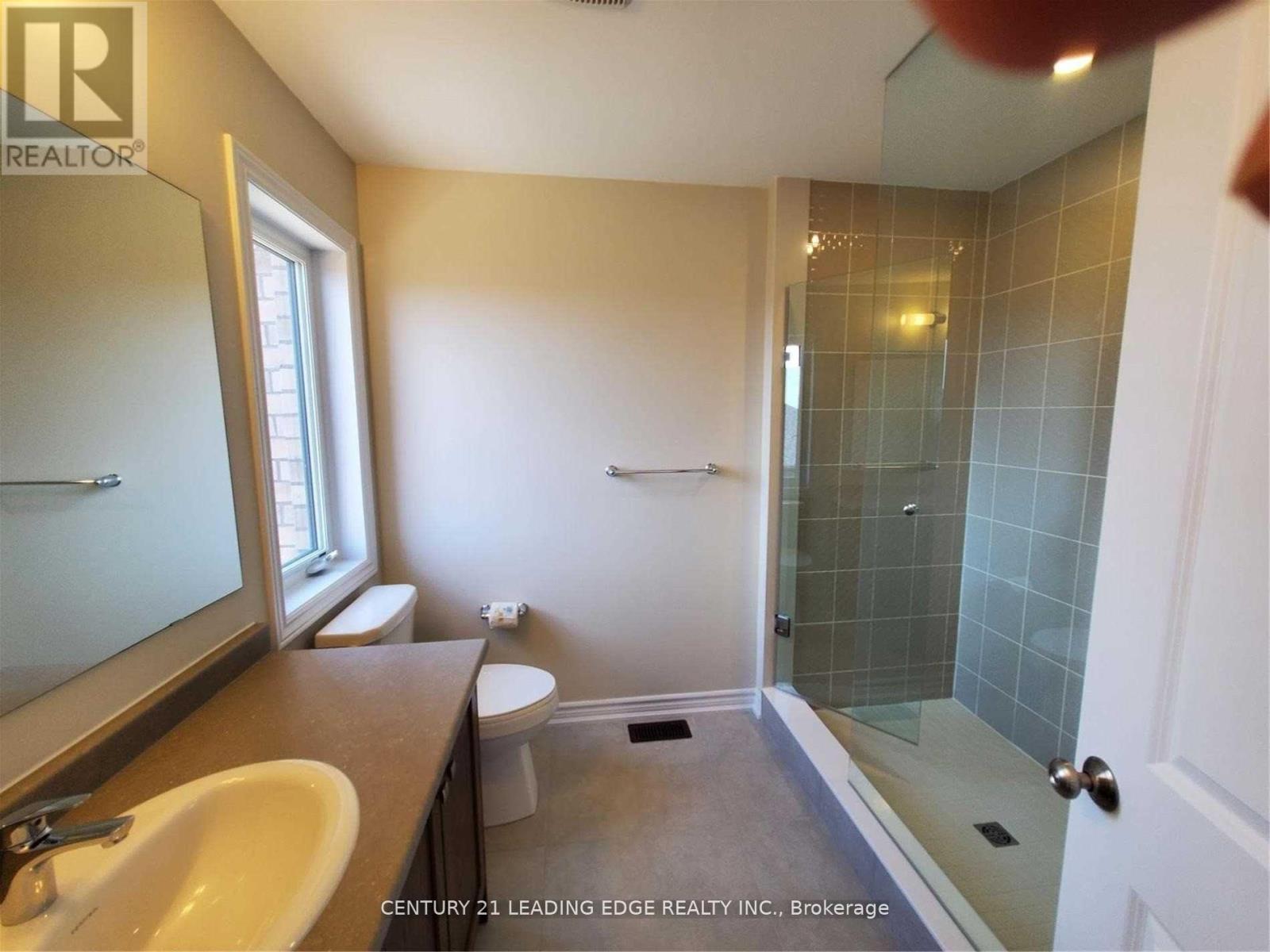 29 Douet Lane, Ajax, Ontario L1Z 0V4 - Photo 7 - E13748278