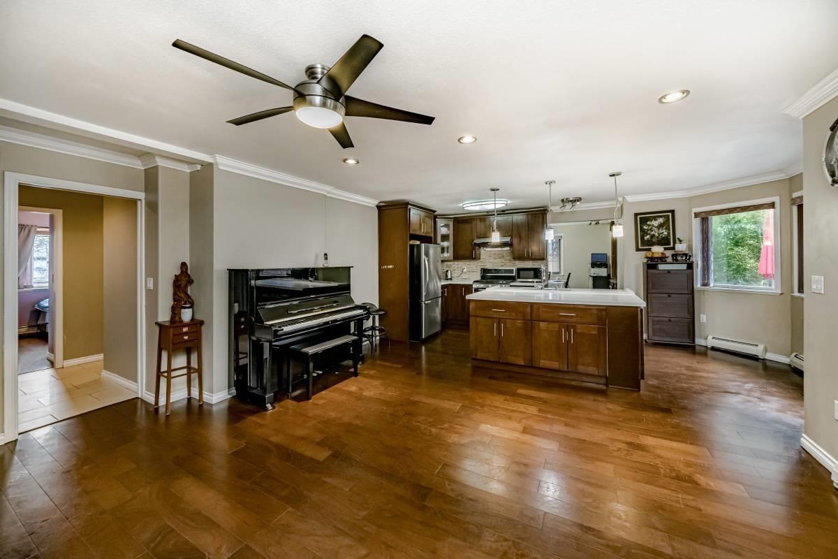 Main 11079 162a St, Surrey, British Columbia  V4N 4S8 - Photo 11 - R3161923