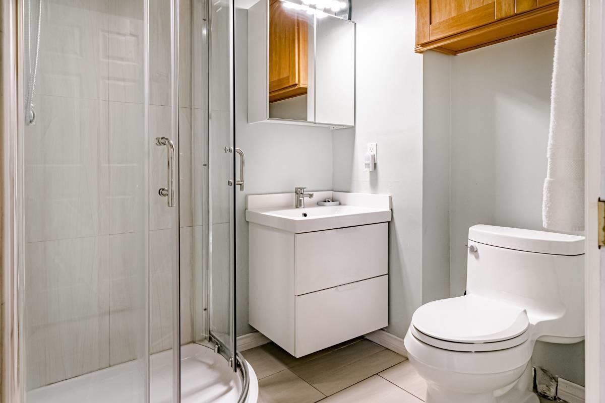 Main 11079 162a St, Surrey, British Columbia  V4N 4S8 - Photo 6 - R3161923