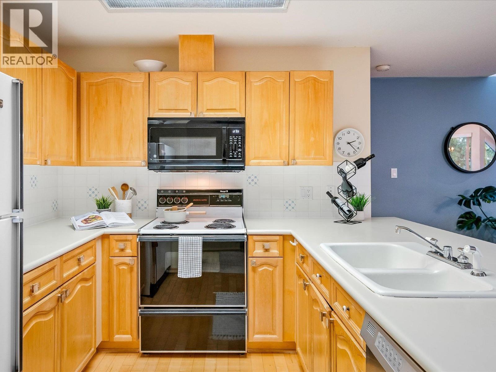 31 4636 Blackcomb Way, Whistler, British Columbia  V8E 0H2 - Photo 9 - R3161917