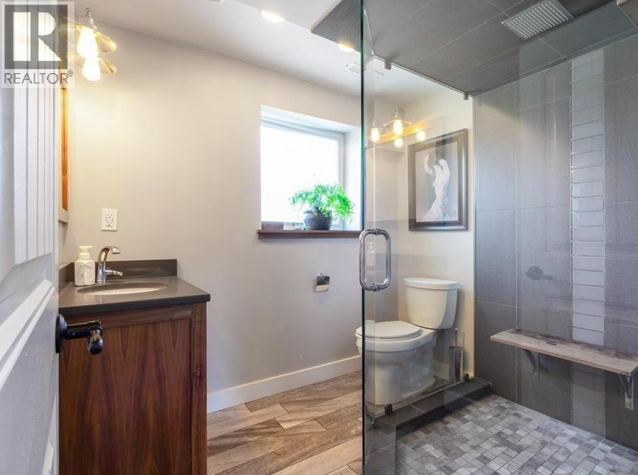 1740 Shannon Ct, Coquitlam, British Columbia  V3J 6C6 - Photo 10 - R3161918