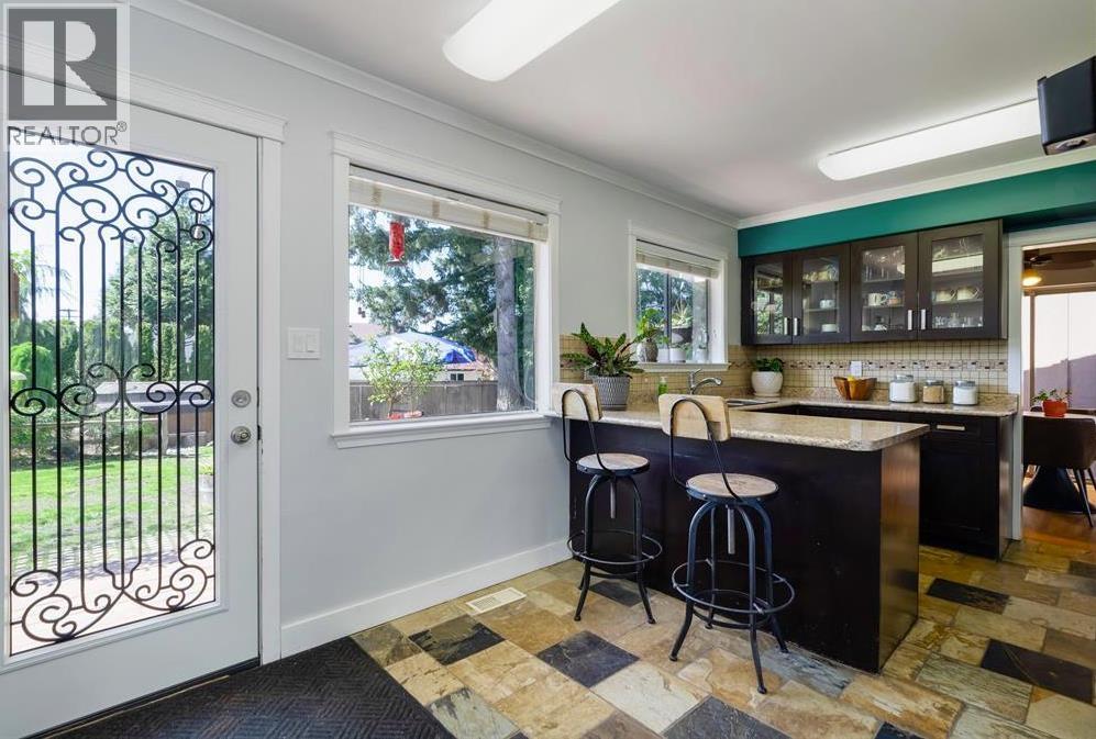 1740 Shannon Ct, Coquitlam, British Columbia  V3J 6C6 - Photo 6 - R3161918