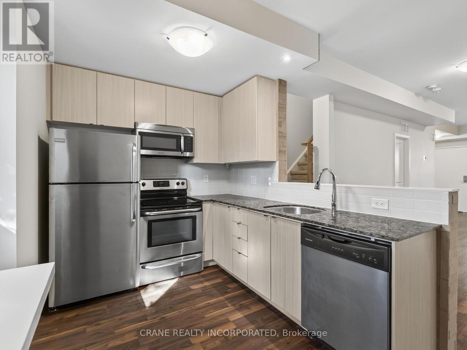 108 - 400 Hopewell Avenue, Toronto, Ontario  M6E 2S2 - Photo 4 - W13750228