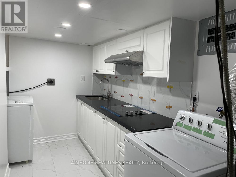 Bsmt - 70 Apple Gate Crescent, Toronto, Ontario  M2H 2R4 - Photo 4 - C13750240