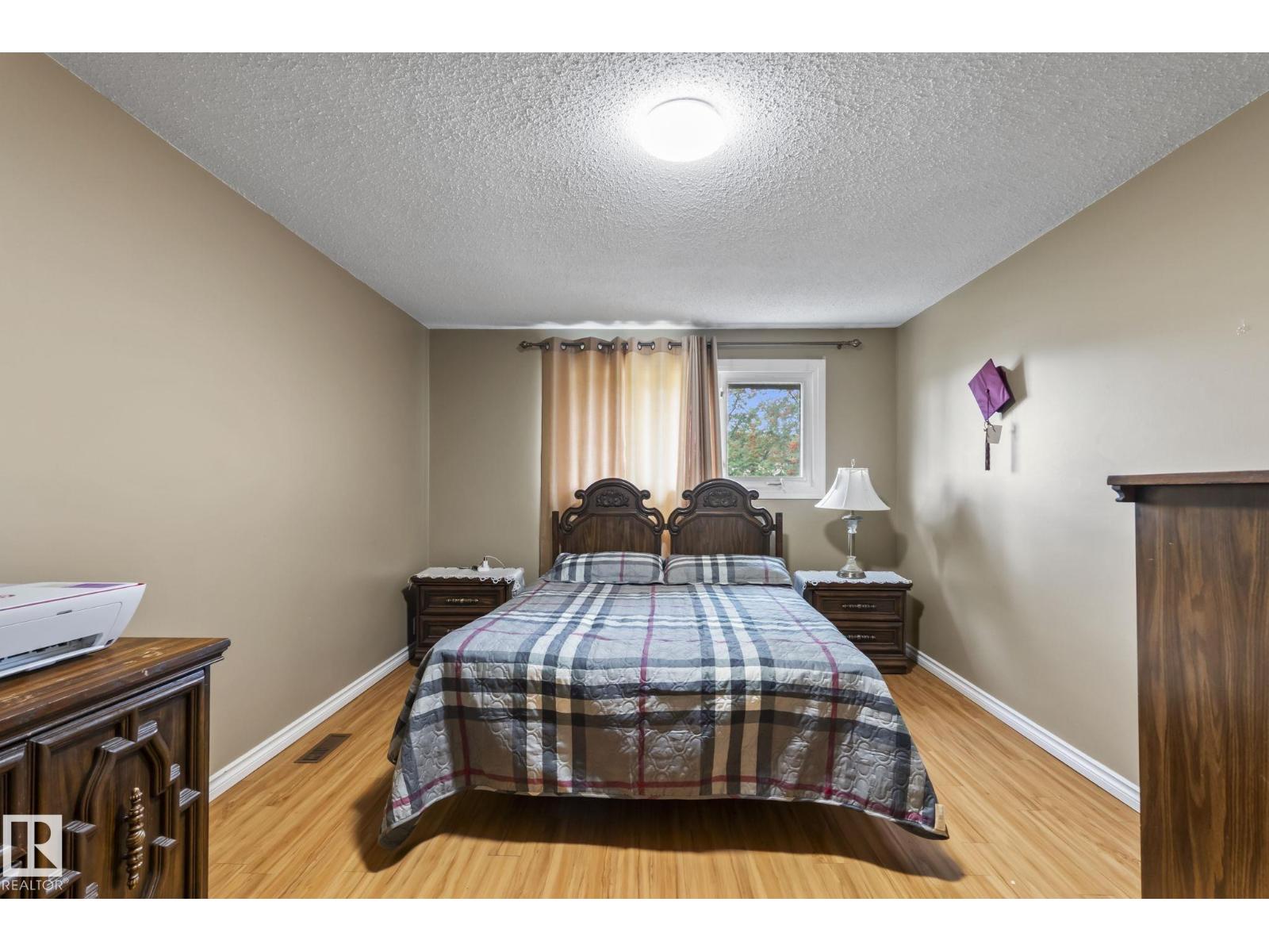716 Clareview Rd NW, Edmonton, Alberta  T5A 4J7 - Photo 11 - E4507417