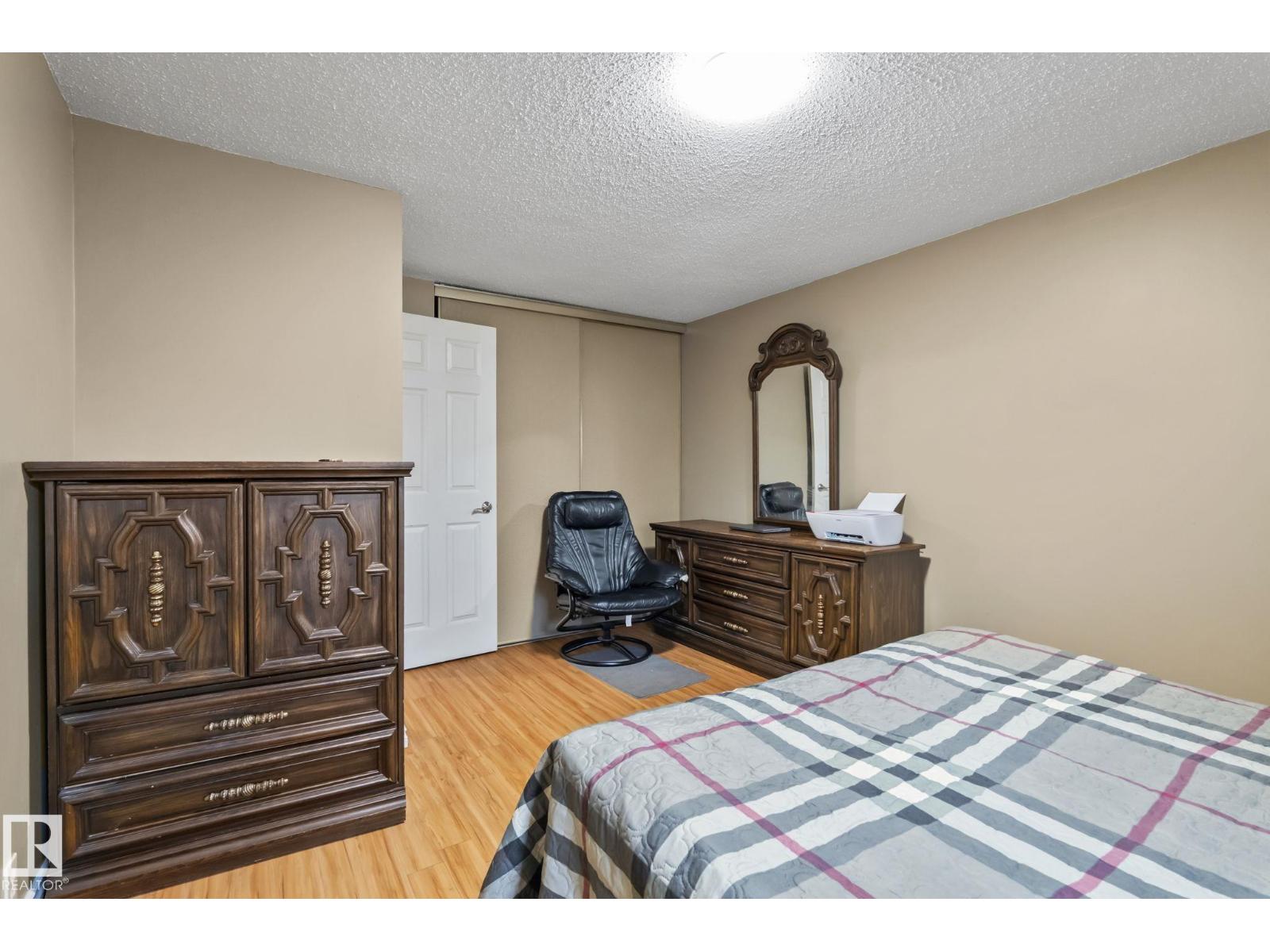 716 Clareview Rd NW, Edmonton, Alberta  T5A 4J7 - Photo 12 - E4507417