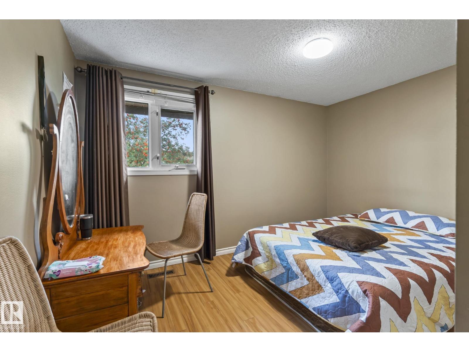 716 Clareview Rd NW, Edmonton, Alberta  T5A 4J7 - Photo 14 - E4507417