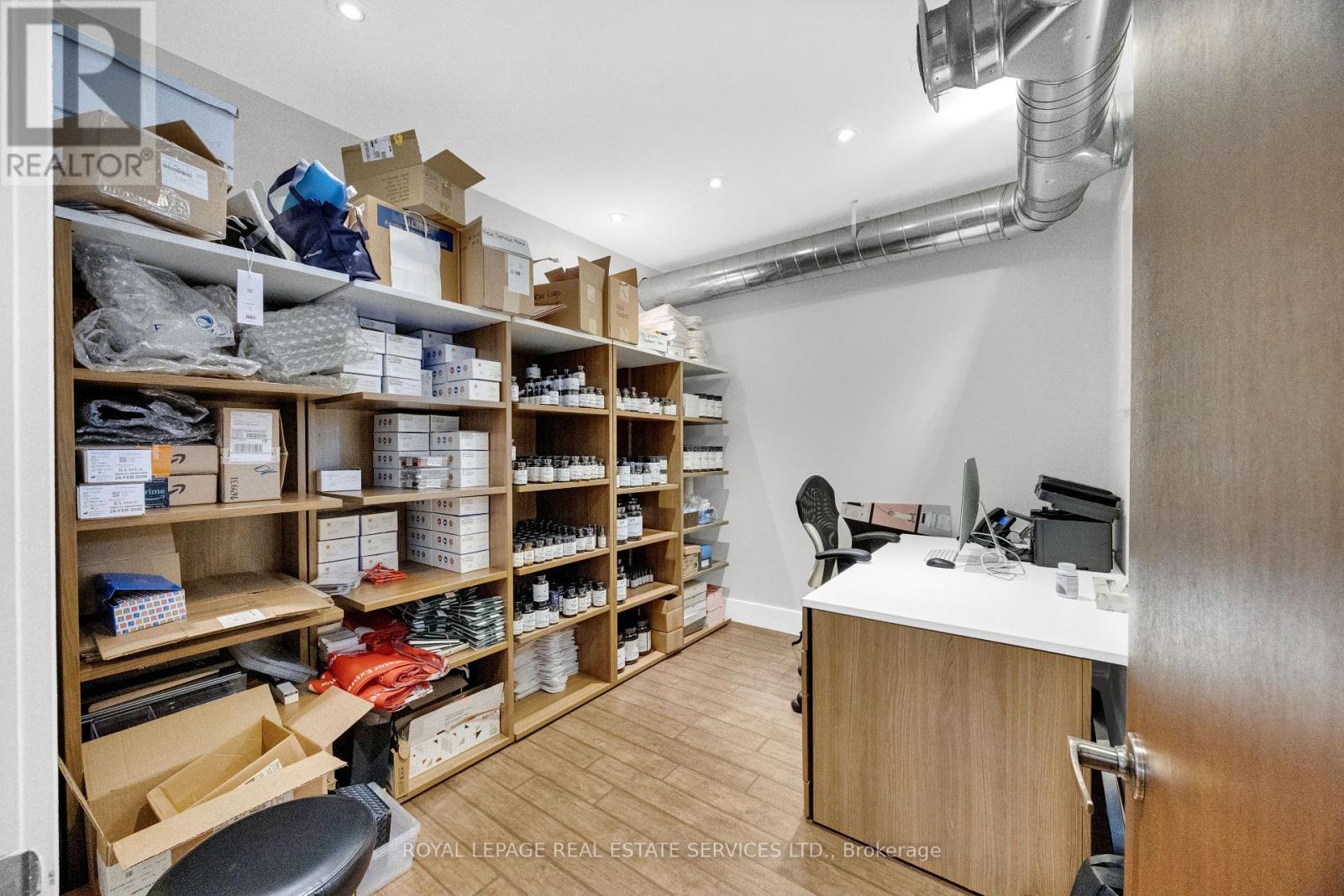 130 Trafalgar Road, Oakville, Ontario  L6J 3G5 - Photo 18 - W13750248