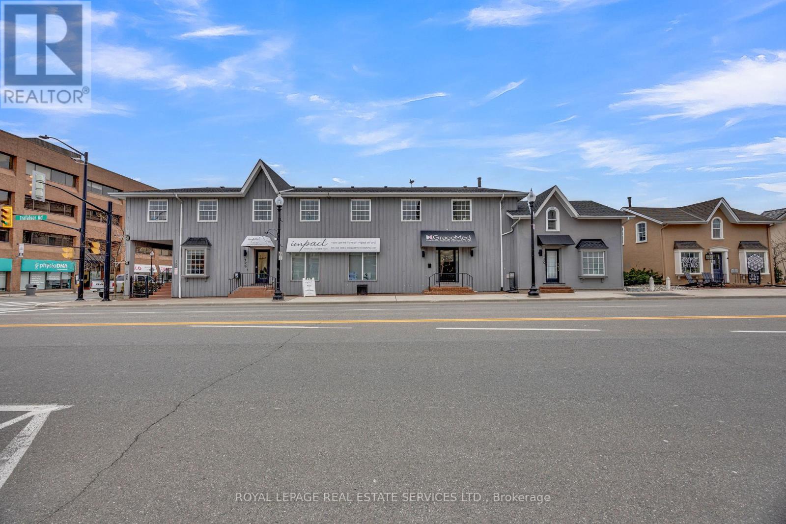 130 Trafalgar Road, Oakville, Ontario  L6J 3G5 - Photo 3 - W13750248