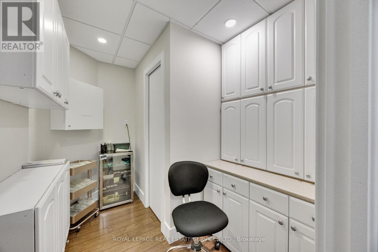 130 Trafalgar Road, Oakville, Ontario  L6J 3G5 - Photo 30 - W13750248