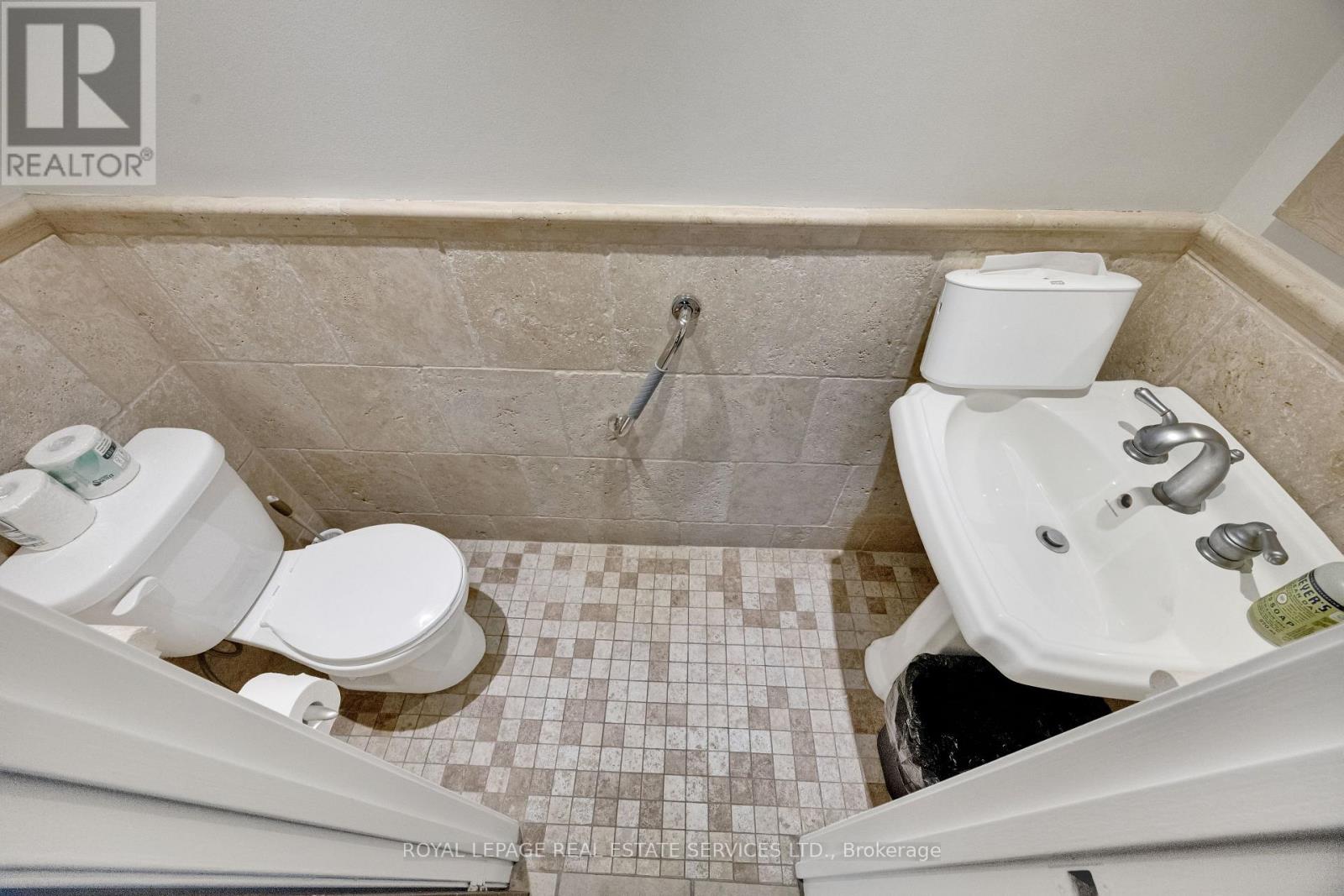 130 Trafalgar Road, Oakville, Ontario  L6J 3G5 - Photo 31 - W13750248
