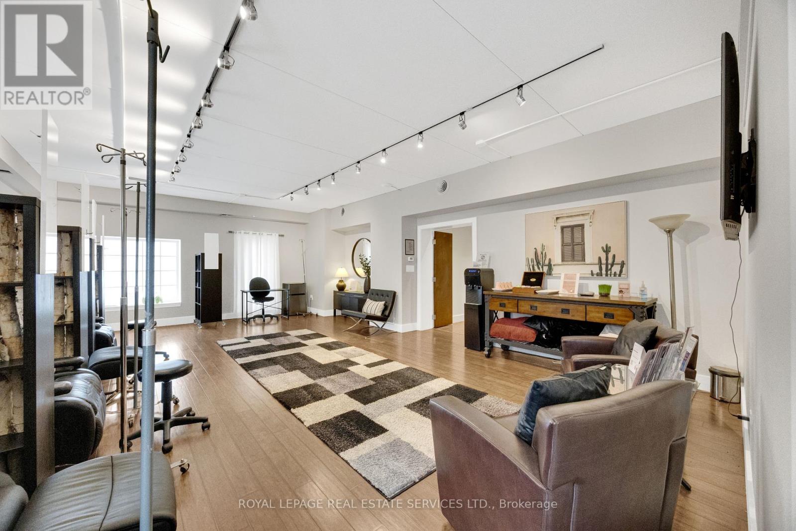130 Trafalgar Road, Oakville, Ontario  L6J 3G5 - Photo 33 - W13750248