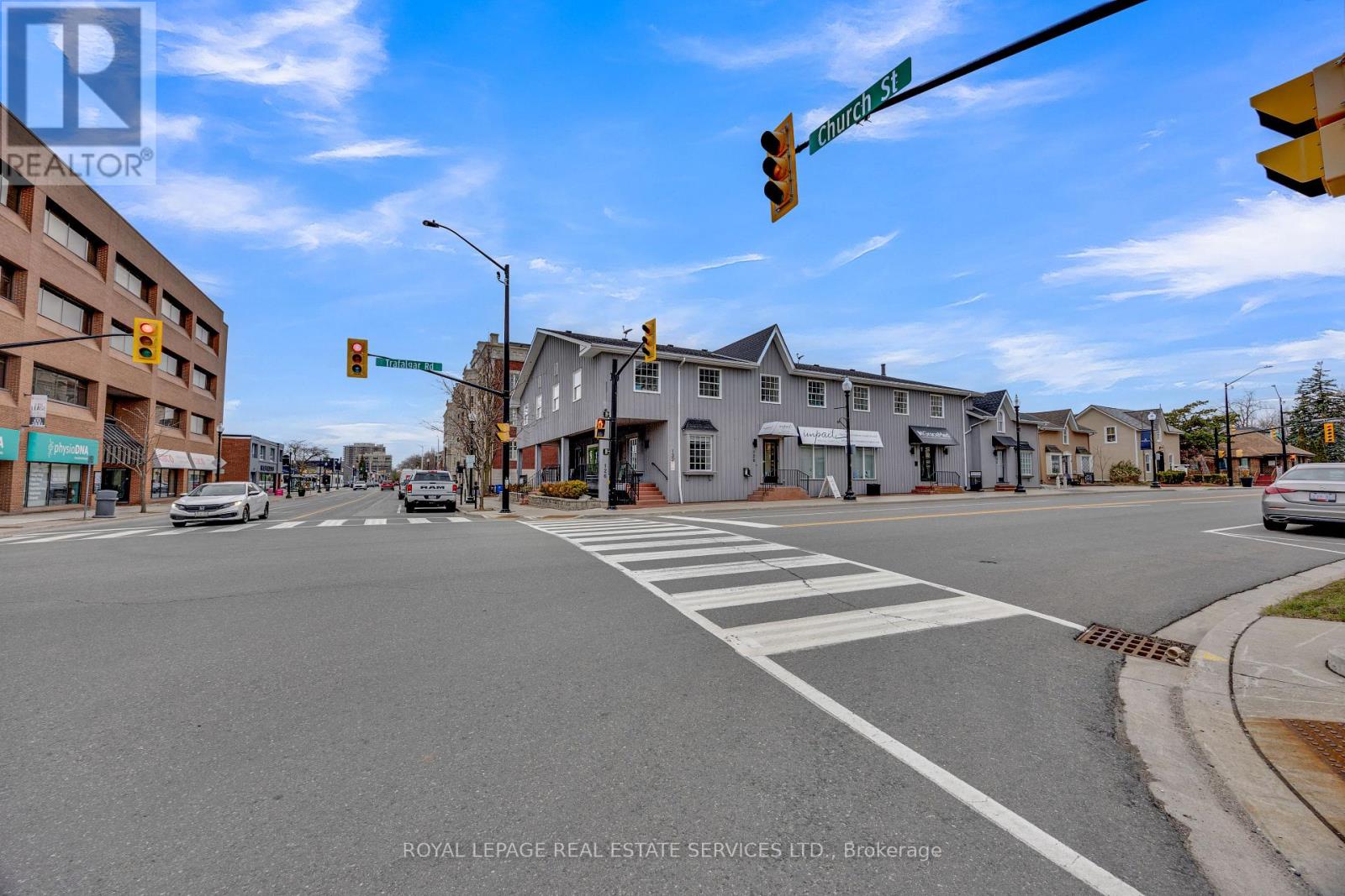 130 Trafalgar Road, Oakville, Ontario  L6J 3G5 - Photo 4 - W13750248