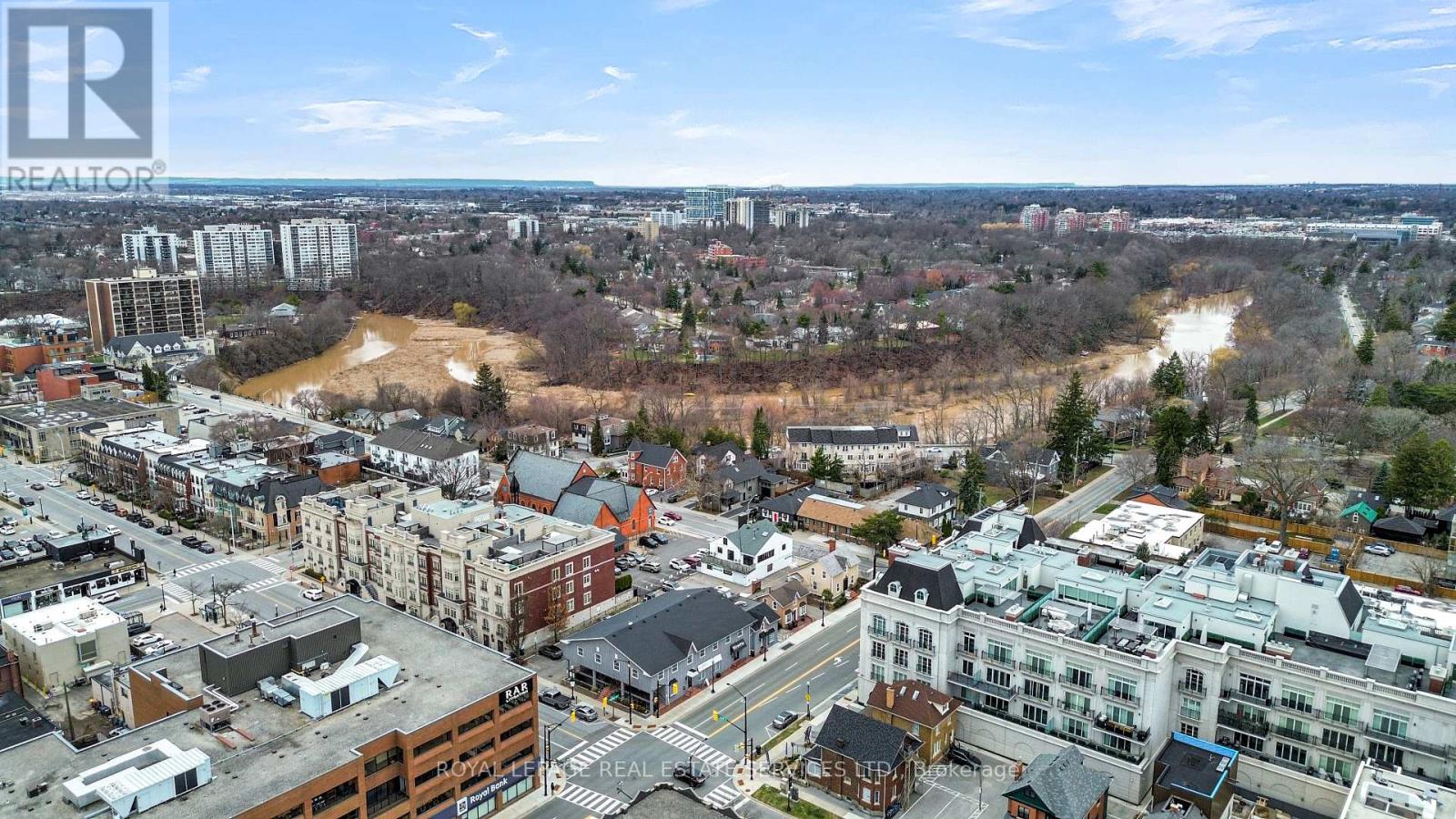 130 Trafalgar Road, Oakville, Ontario  L6J 3G5 - Photo 9 - W13750248