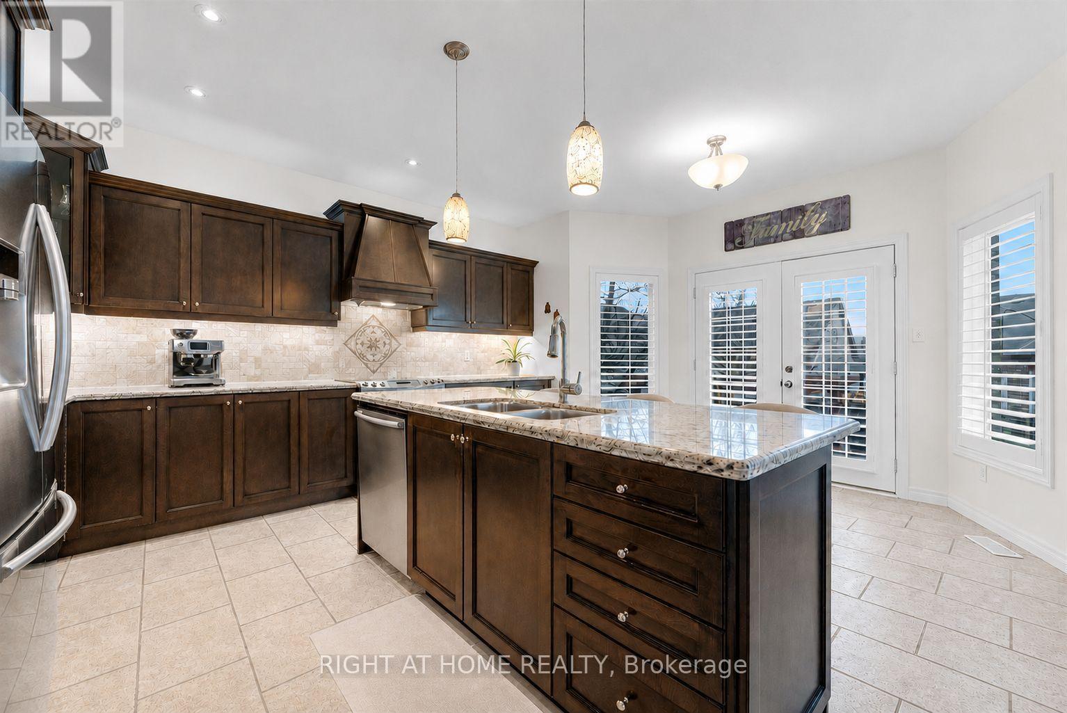 87 Newcombe Road N, Hamilton, Ontario  L9H 0A6 - Photo 10 - X13750246
