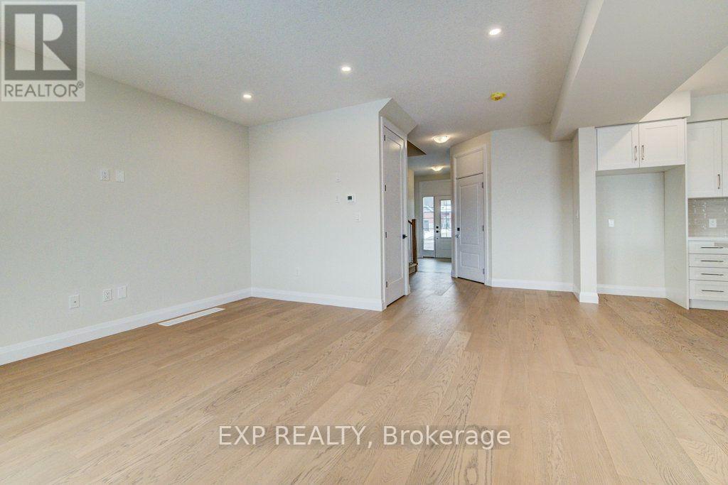 231 Applewood Street, Blandford-Blenheim, Ontario  N0J 1S0 - Photo 14 - X13750254