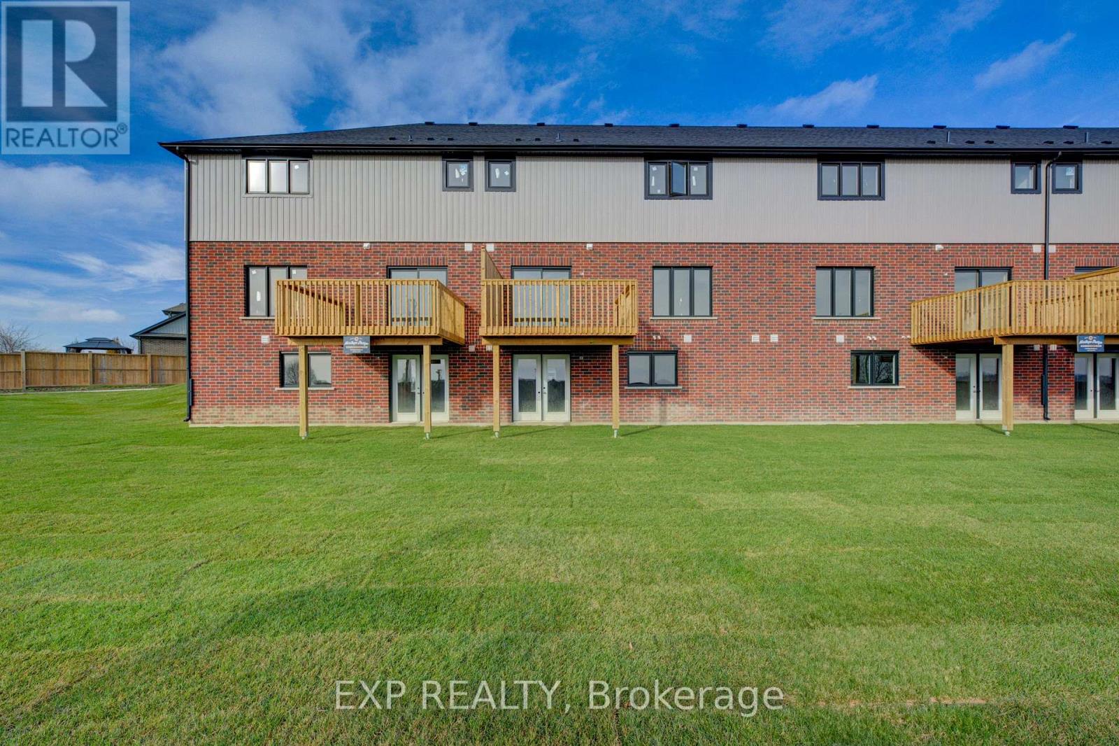 231 Applewood Street, Blandford-Blenheim, Ontario  N0J 1S0 - Photo 35 - X13750254