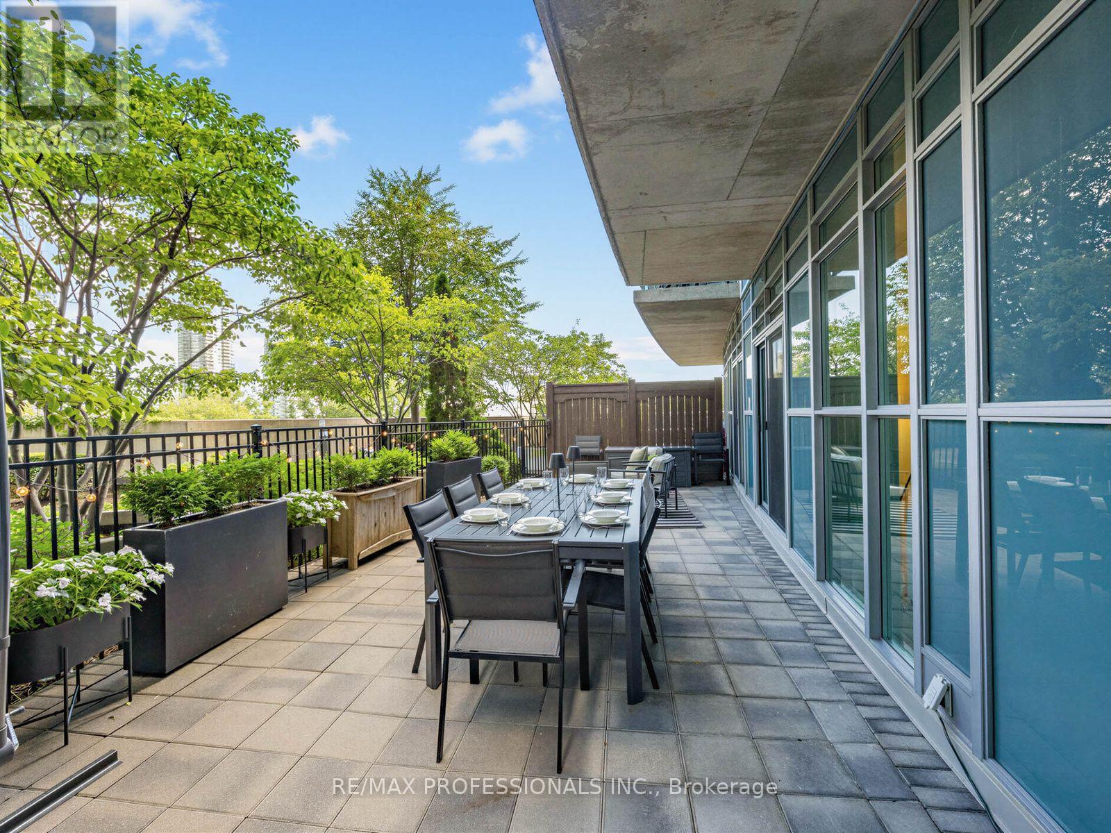 402 - 155 Legion Road N, Toronto, Ontario  M8Y 0A7 - Photo 17 - W13740834